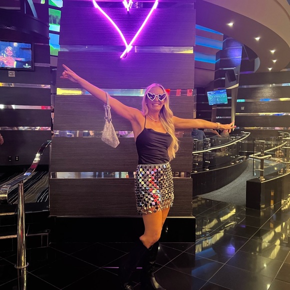 Meet your Posher, Tanya - Picture 1 of 1